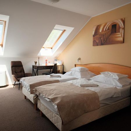 Diofa Panzio Bed & Breakfast Villany Exterior photo