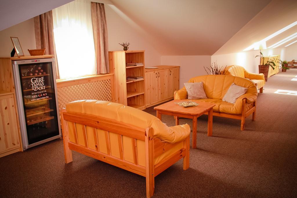 Diofa Panzio Bed & Breakfast Villany Exterior photo