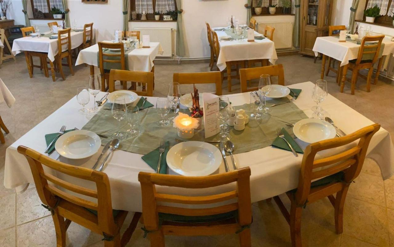 Diofa Panzio Bed & Breakfast Villany Exterior photo