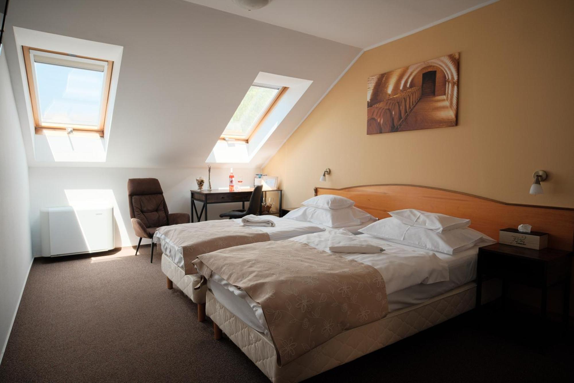 Diofa Panzio Bed & Breakfast Villany Exterior photo