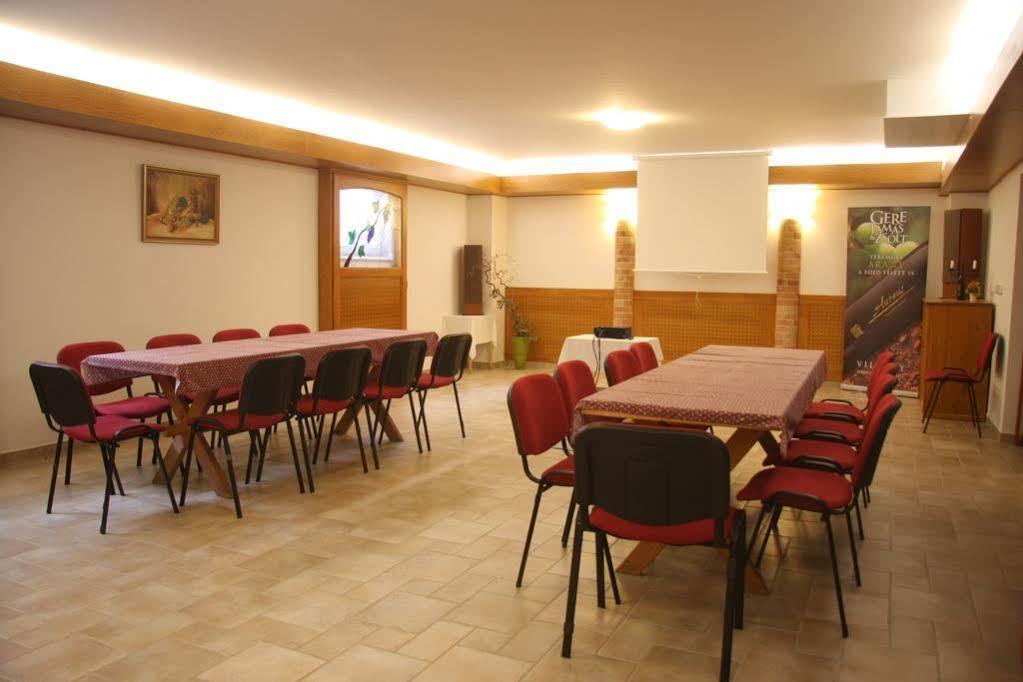 Diofa Panzio Bed & Breakfast Villany Exterior photo